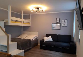 Petit Bagage 2019 Neuer  ffnung allows 18 year olds to book a room