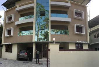 Athrakkattu Enclave has Balcony rooms