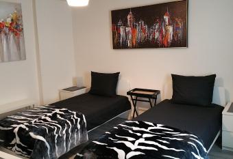 Room in SPA  allows 18 year olds to book a room