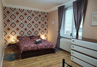 Praskova 12 allows 18 year olds to book a room