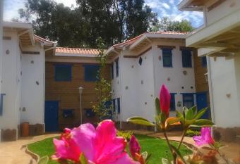 HOTEL & CABA  AS CASHILUNA has Balcony rooms