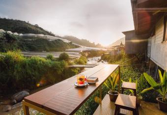 Heahtitude - Children Not Allowed allows 18 year olds to book a room