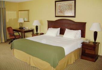 Holiday Inn Express & Suites Pikeville By IHG has Smoking rooms
