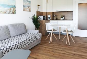 Fewo Losleben allows 18 year olds to book a room