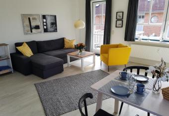 Fewo 8 Palstek allows 18 year olds to book a room