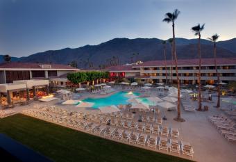 Hilton Palm Springs has Balcony rooms