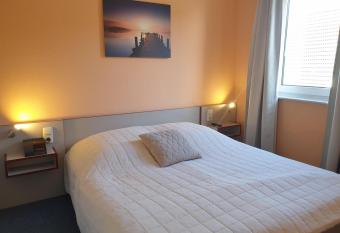 Fewo Panorama 14 allows 18 year olds to book a room