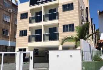 RESIDENCIAL FAGUNDES II allows 18 year olds to book a room