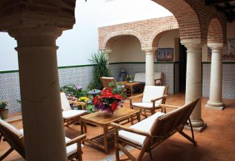 Casa Rural Sidonia allows 18 year olds to book a room