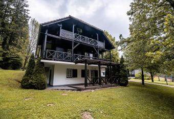 Apartment Amy has Balcony rooms
