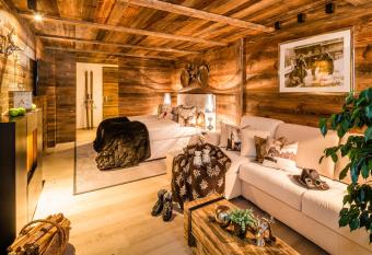 Alpin Boutique Villa Gabriela allows 18 year olds to book a room