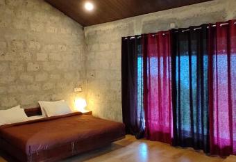 Mysticstays Resort has Smoking/Balcony rooms