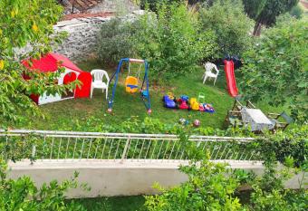 Nijona 1 has Balcony rooms