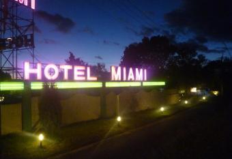 Hotel Miami (Adult Only) has Smoking rooms