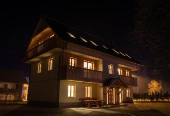 Apartments & Rooms Pr  Skalovc has Balcony rooms