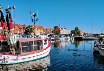 Harbour Sleep has Balcony rooms