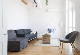 TimeGoesSlow Cozy Attic City Center has Balcony rooms