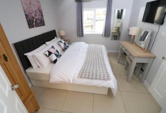 Riverside Rooms allows 18 year olds to book a room