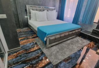 Poet Palace Bucharest has Balcony rooms