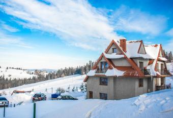 Gliczarowski go  ciniec has Balcony rooms