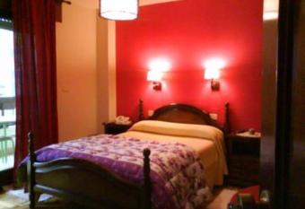 Hostal Solpor allows 18 year olds to book a room