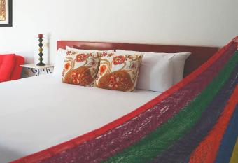 Merida Santiago Hotel Boutique has rooms with a private hot tub