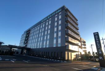 Hotel Route-Inn Tsuchiura has Smoking rooms