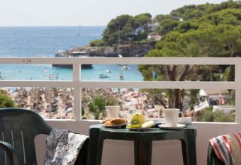 Gavimar Cala Gran Hotel and Apartments has Balcony rooms