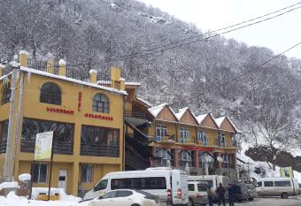 Chabarukhi has Balcony rooms