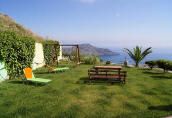 Chrisanthi Studios & Apartments has Balcony rooms