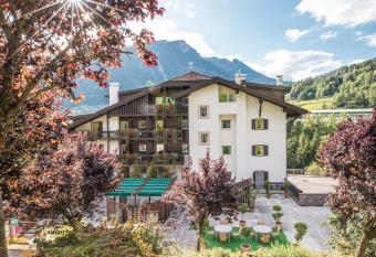 Belvedere Dolomites Flower Hotel has Balcony rooms