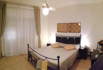 L Approdo del Re has Balcony rooms