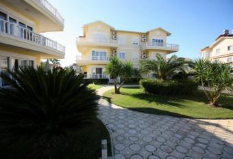 Cleodora Residence has Balcony rooms