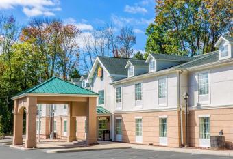 Baymont by Wyndham Budd Lake allows 18 year olds to book a room