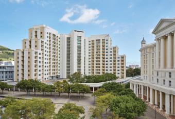 Southern Sun Waterfront Cape Town has Smoking rooms