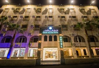 Grape Village Hotel has Balcony rooms