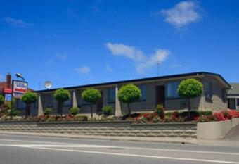 Blue Dolphin Motel allows 18 year olds to book a room