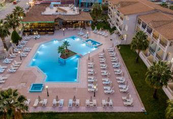 Hotel Cronulla allows 18 year olds to book a room