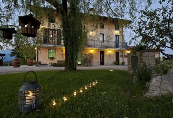 Agriturismo Contessi has Balcony rooms