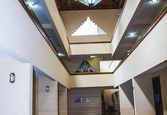 Sakr Hotel allows 18 year olds to book a room