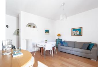 Casa Fl   has Balcony rooms