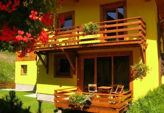 Penzi  n Jozef a apartm  ny has Balcony rooms