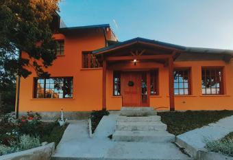 Alojamiento Los Alelies allows 18 year olds to book a room