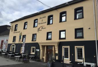 Beim Heines allows 18 year olds to book a room