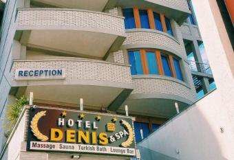 Hotel Denis allows 18 year olds to book a room
