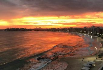 Casa de praia; Itapebussu, Guarapari, ES. allows 18 year olds to book a room