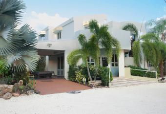 Bella Noni B&B allows 18 year olds to book a room