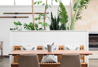 The Lakes Hotel allows 18 year olds to book a room