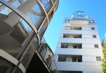 Select Inn Nagoya Iwakura Eki-mae allows 18 year olds to book a room