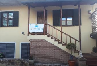 Happy House has Balcony rooms